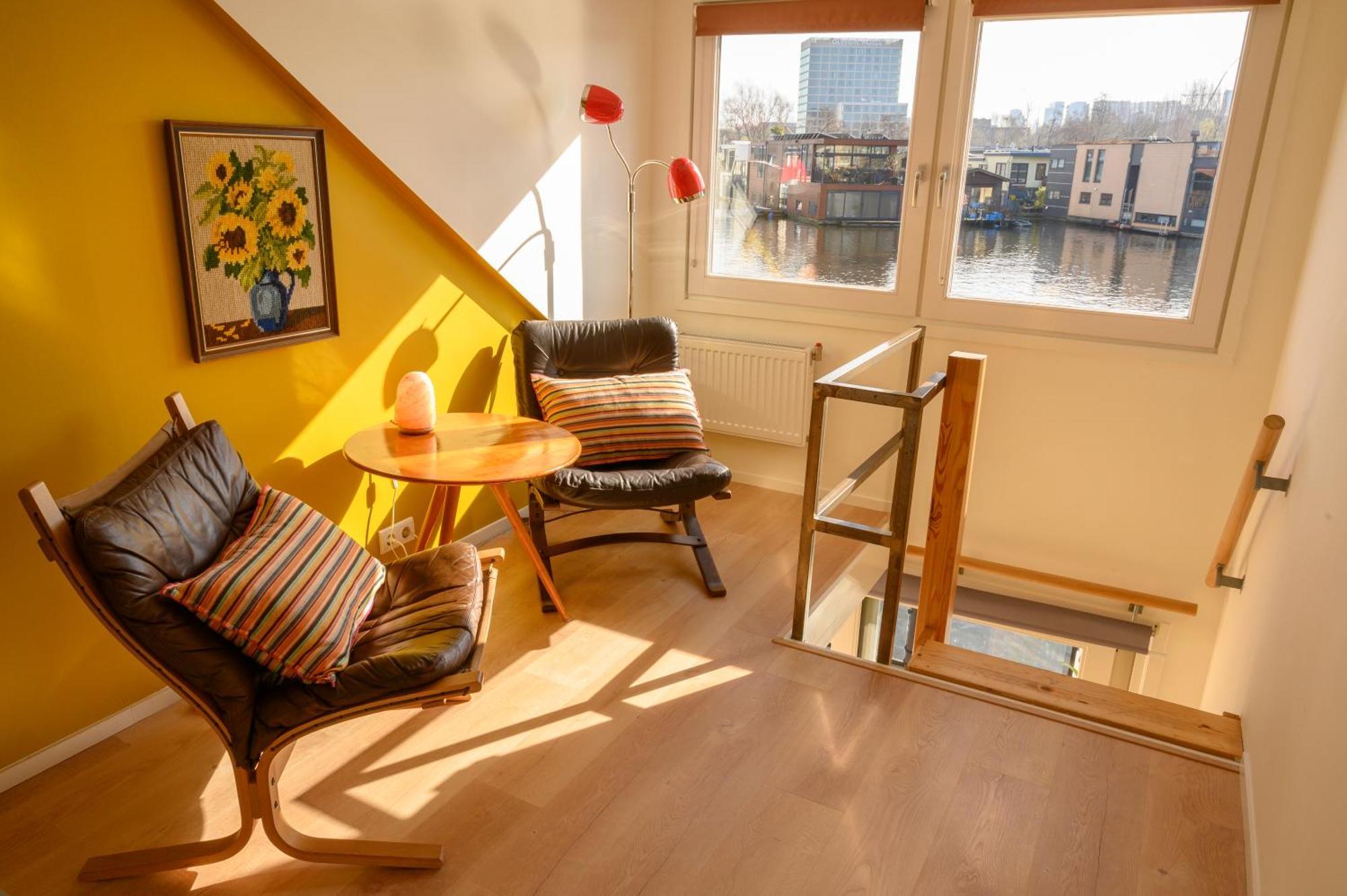 Houseboat Studio With Canalview And Free Bikes Ámsterdam Exterior foto